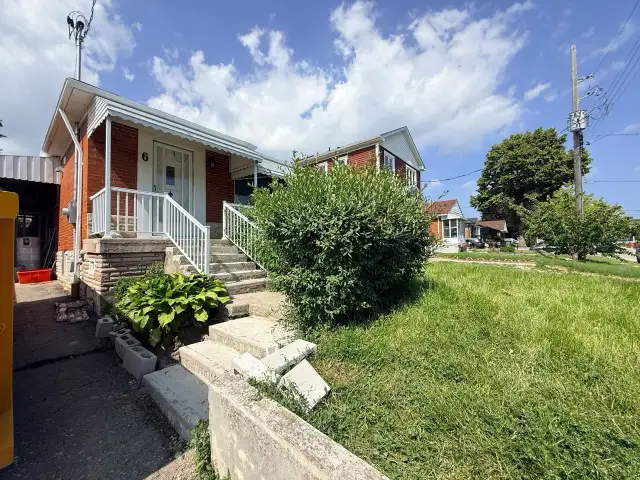 upper level house for rent in Room Rentals & Roommates in St. John's - Image 2