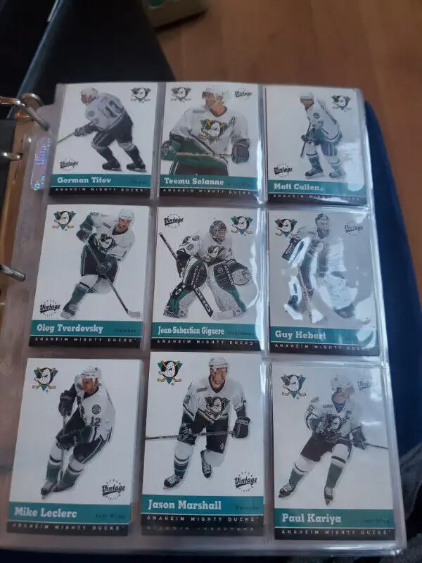 00-01 Upper Deck Vintage Hockey Card Master Set in Arts & Collectibles in Edmonton - Image 2
