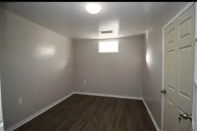 1 Private Bedroom available