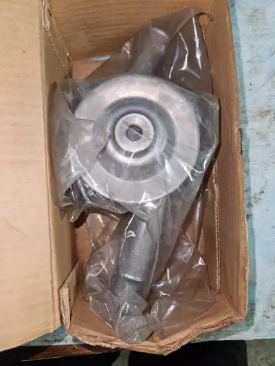 For Sale New Polaris WATER PUMP KIT p/n 3083861 Fits Polaris 1988 to 1992 models 400 to 650 See list...