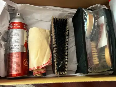 Kit pour entretien de chaussures, View more