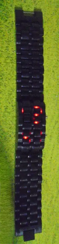 Montre / Bracelet / Noire, View more