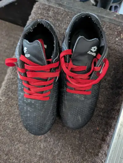boys soccer shoes - size 6, View more