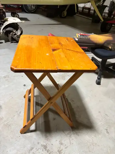 This small camping table is perfect for any outdoor adventure. It's in used condition, folds up nice...