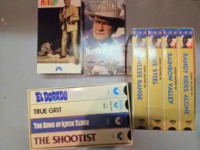 Plusieurs vhs de john wayne en anglais. À vendre en lot ou individuel