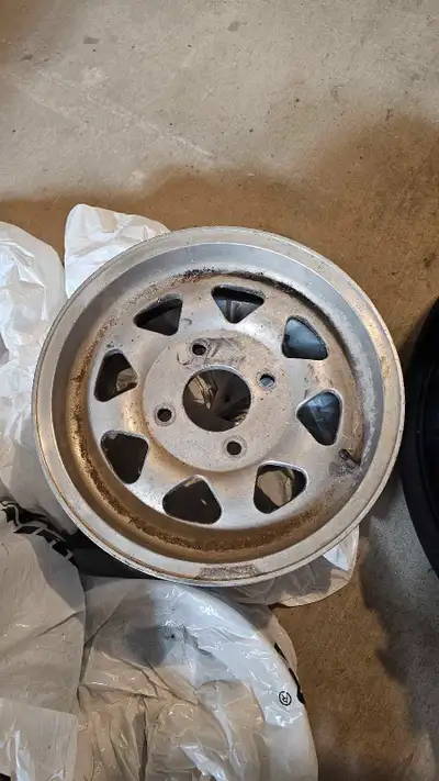 5x 16"x6" wheels 4x130 mm Vintage Volkswagen mag wheels. Picture of better wheel and worst wheel Vol...