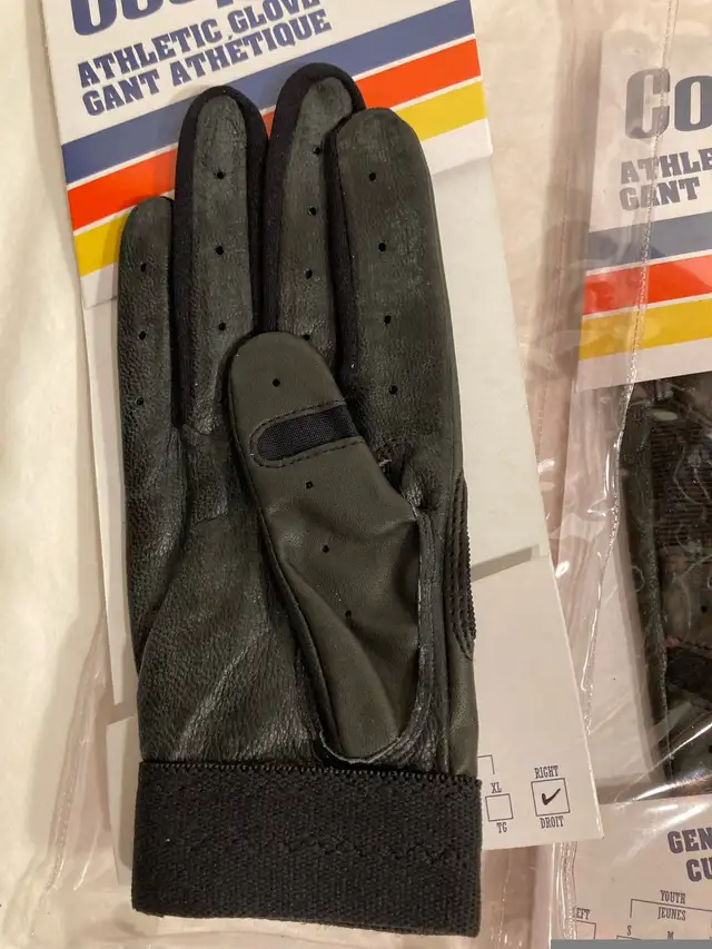 New Cooper Baseball Batting Gloves  in Baseball & Softball in City of Toronto - Image 4