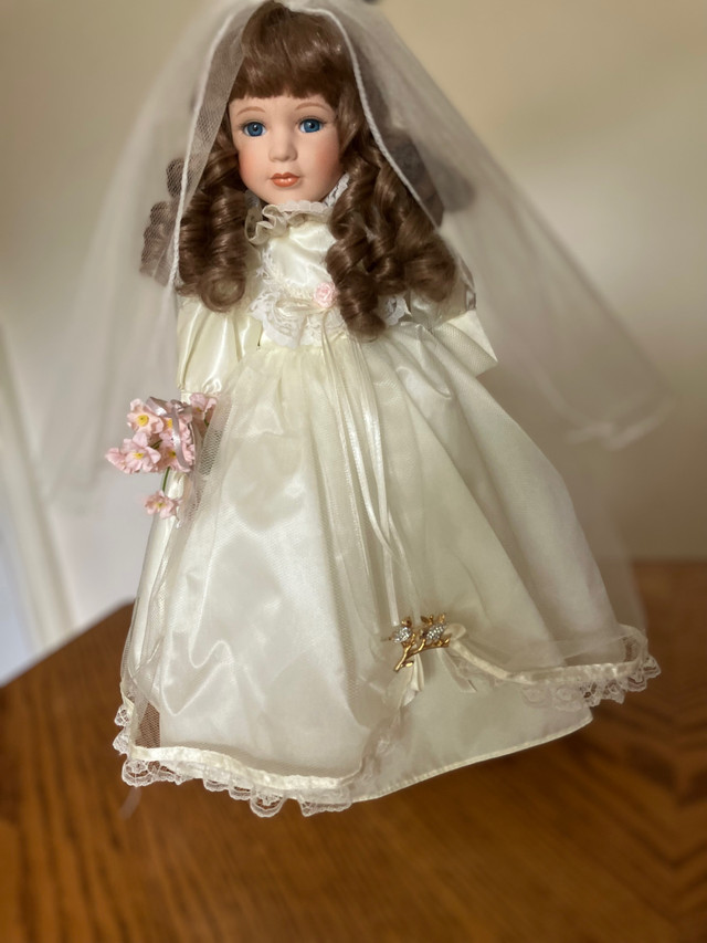 Porcelain Doll 17” tall in Arts & Collectibles in Renfrew