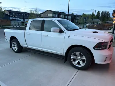 2015 Ram 1500 Sport Crew Cab 4x4 — Fully Loaded — Excellent Condition Selling my 2015 Ram 1500 Sport...