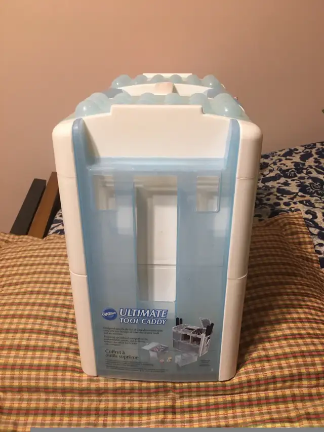 Wilton tool  caddy for cake decoration in Storage & Organization in Mississauga / Peel Region - Image 3