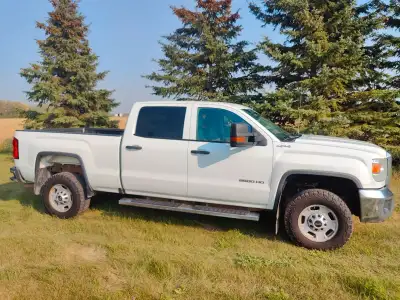 2016 GMC SIERRA 2500HD, 4X4, 6.0L QUAD-CAB TRUCK, POWER LOCKS, POWER WINDOWS, AC, CRUISE, 4X4, CB RA...