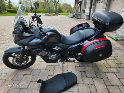 2013 Suzuki V-Strom 650 7400 KMS. abs,givi crash bars, crash pan, adjustable side stand, front fork...