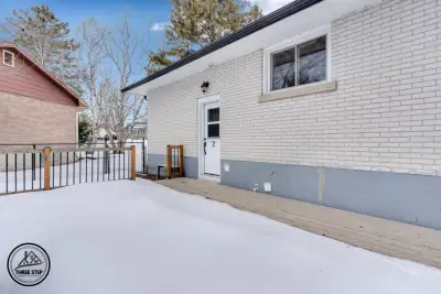 $1750 + Utilities 2 Bedroom 2-23 Morden Crescent