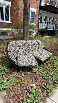 Free /donation loveseat couch