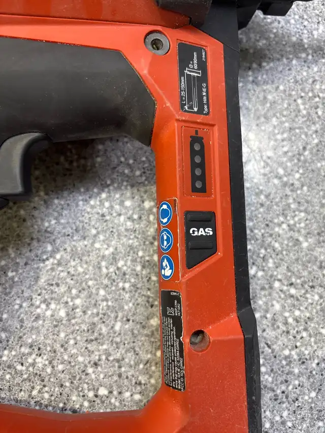 Hilti GX-IE Gas Actuated Insulation Fastener Tool Only in Power Tools in Oshawa / Durham Region - Image 5