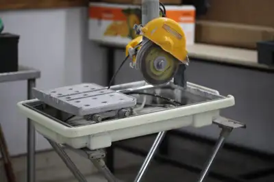 7" Tile Wet Saw w / Stand, View more
