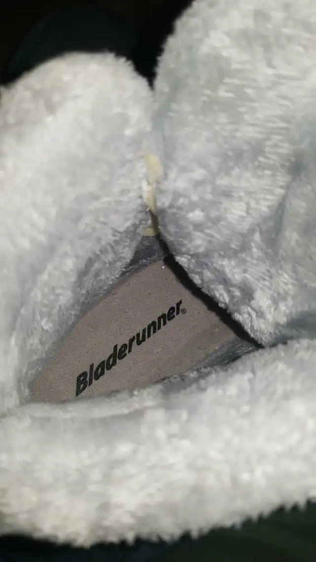 Bladerunner Vela XT  IceSkates   Size US: 5 Female in Skates & Blades in Ottawa - Image 9