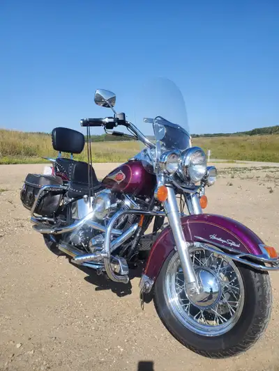 58915km Less than 900km since work done. New 96 cu, in. S&S motor, starter, clutch, belt, plug wires...