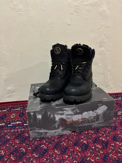 OVO x Timberlands 6” Premium boots 9.5, View more