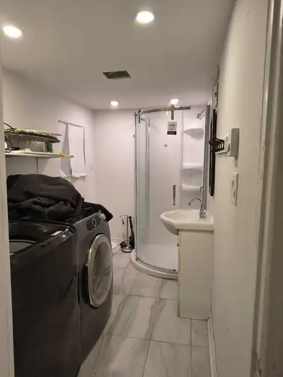 Hurry Hurry First Come First Serve !!! This one-bedroom and bathroom unit in Roxboro, West Island, i...