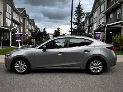 Mazda3 Touring GS - 2016. 2.0L DOHC 16V, 1,998cc, 155hp @ 6,000 rpm, 6 speed automatic. FWD. Tires:...