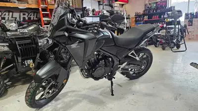 Honda CB 500XQ Aventure Annee : 2025 Couleur : noir Abs Prix : 9516$ + txs R4L Performance inc. 925c...