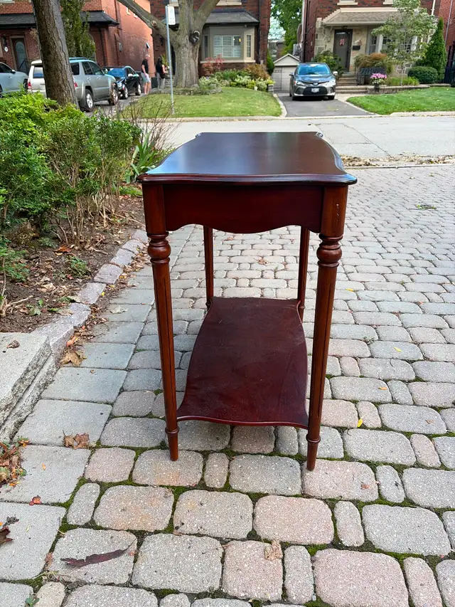 Wooden Side Table in Other Tables in City of Toronto - Image 3