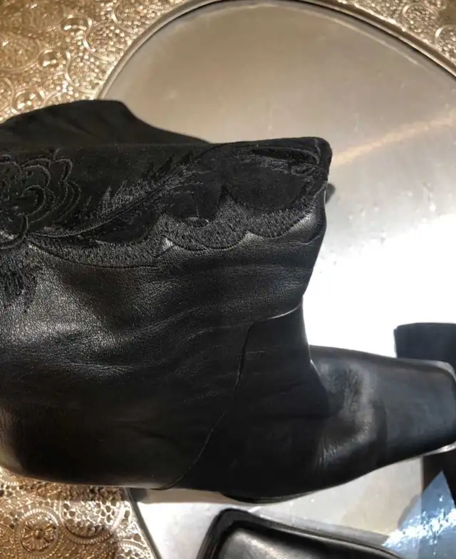 Women's boots , 38 size (EUR) genuine leather, suede, Italy  in Women's - Shoes in Barrie - Image 6