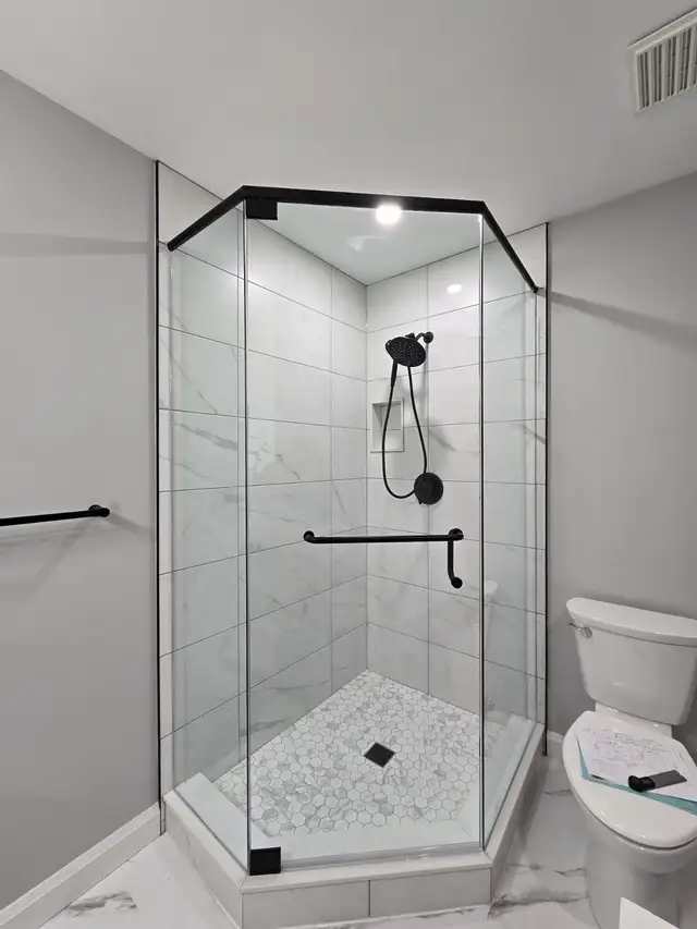 Experience Glazier, or with knowledge & Assistant Glazier in Construction & Trades in Kitchener / Waterloo - Image 4