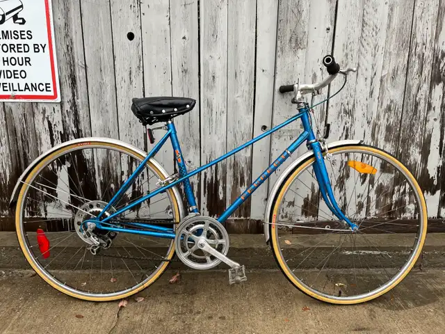 Peugeot 10-spd city bike w/BRAND NEW TIRES $95+ in Cruiser, Commuter & Hybrid in City of Toronto - Image 2