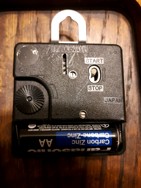 Bulova vintage wall clock in Home Décor & Accents in Gatineau - Image 3