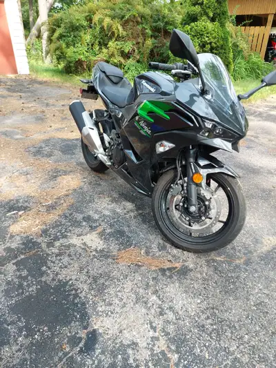 First and owner of this bike. No upgrades done Great bike for beginners Contact for additional info,...