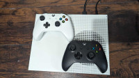 Xbox S - 2 controllers + Far Cry 4