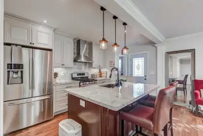 Updated 2bdrm home w/large garage/workshop/yard