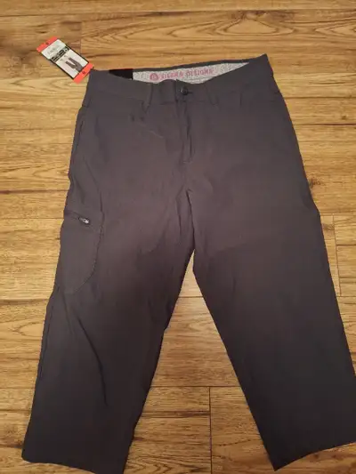 Sierra Designs Women’s Grey Capri Pants Size 8, View more