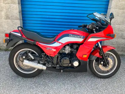 Beautifully restored 1985 Kawasaki GPz 750. Over $3500 recently invested to get it roadworthy and ru...
