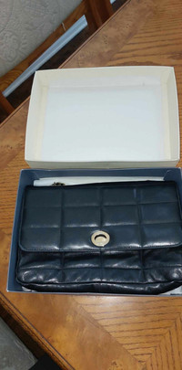 Holt Renfrew Made In Italy Leather Purse