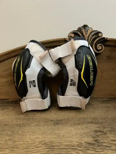 Bauer Hockey Youth Elbow Pads size medium, View more
