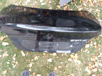 04-07 BMW 530 trunk