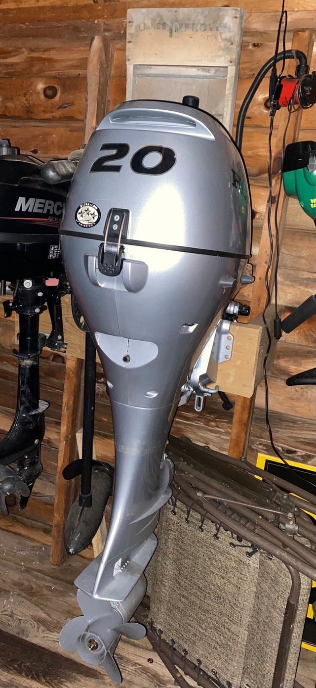 NEW 2021 Honda Outboard Motor (long shaft) Powerboats & Motorboats