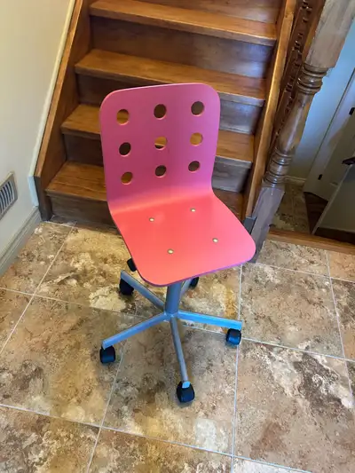 pink desk chair, View more