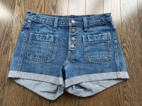 Short en jeans Levis