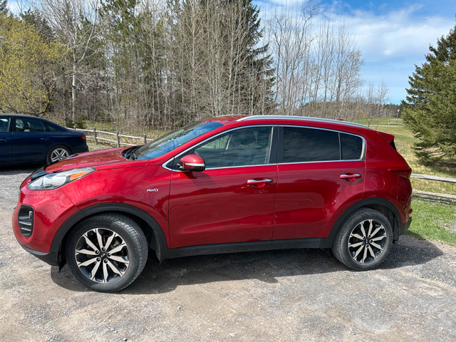 KIA Sportage in Cars & Trucks in Ottawa - Image 2
