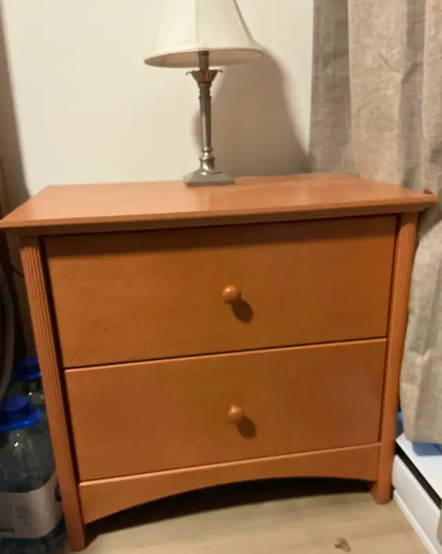 Set de chambre in Dressers & Wardrobes in Longueuil / South Shore - Image 4