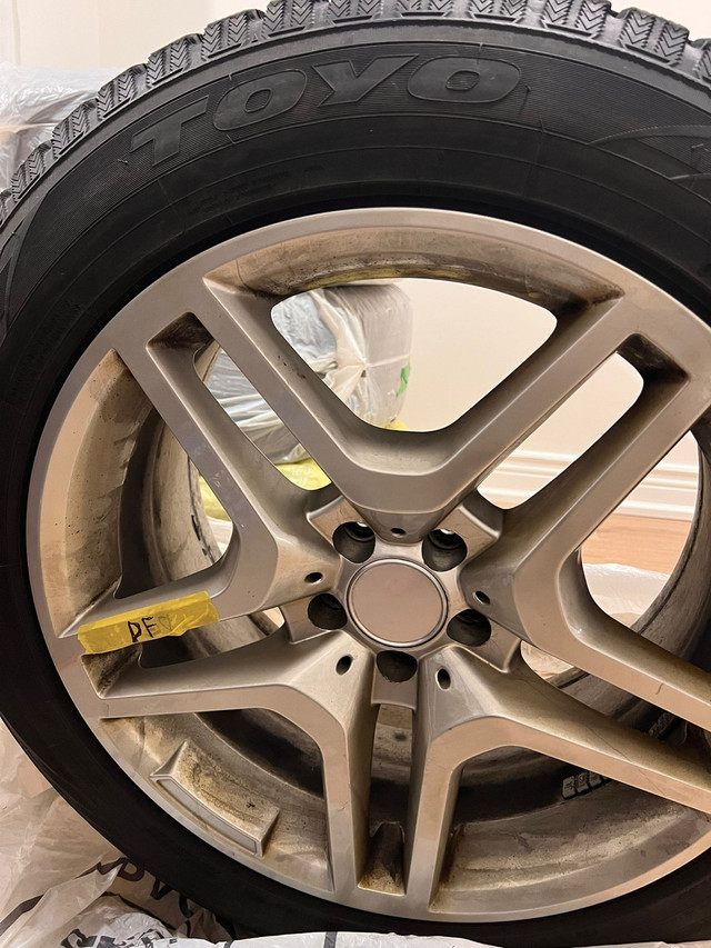 Toyo observe GSi-5 255/55-20 winter tires with alloy rims in Tires & Rims in Markham / York Region - Image 4
