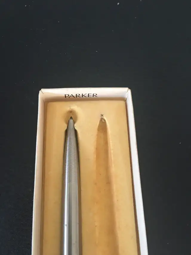 Vintage Parker fountain pen 45 & pen.14k nib. in Arts & Collectibles in Markham / York Region - Image 8