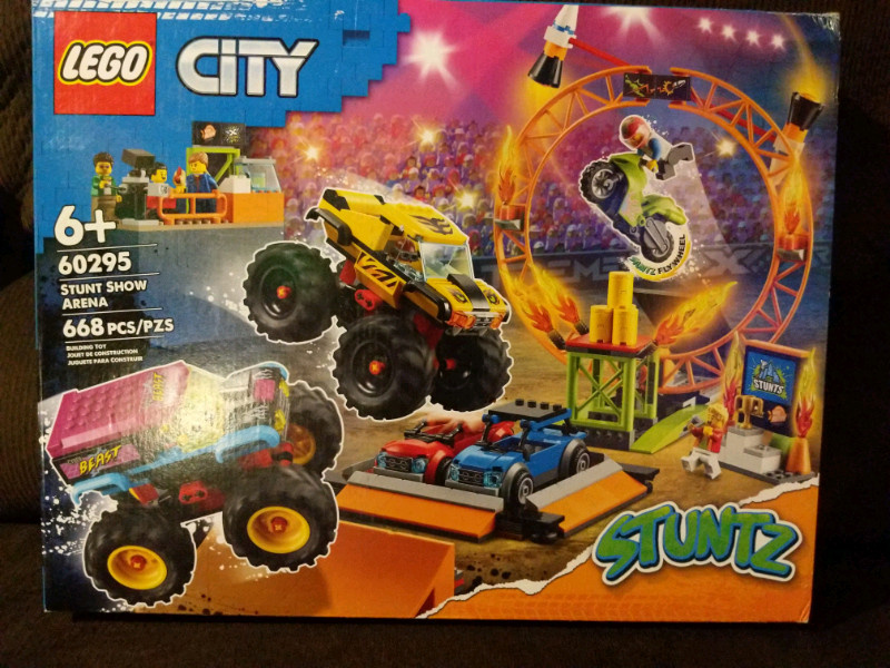 New Lego City Stuntz 60295 Free Delivery Stunt Show Arena  for sale  