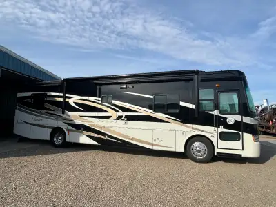 2010 Tiffin Phaeton 40ft Class A Diesel Pusher Well cared for, one-owner 2010 Tiffin Phaeton 40’ Die...