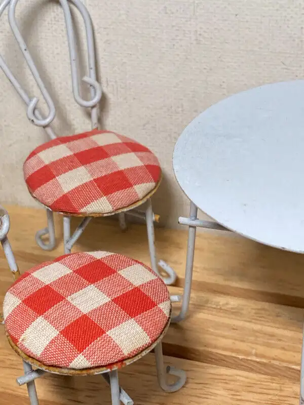 Vintage Metal Dollhouse Furniture Cafe Set 1/12 Scale in Arts & Collectibles in Vancouver - Image 3