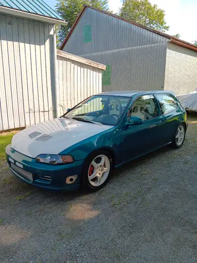 Civic cx 1995 turbo unique, couleur paradise green très rare entreposé depuis 18 ans ds un garage te...